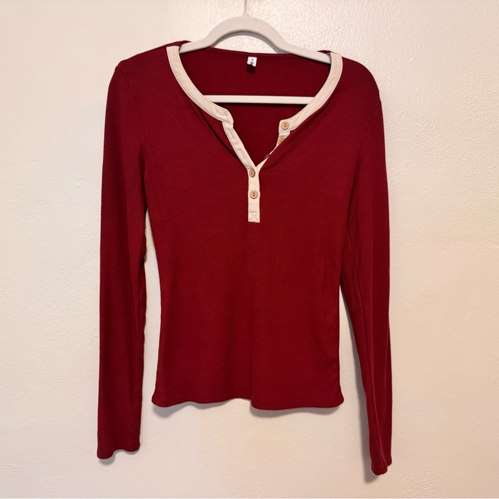 ReoRia Red Long Sleeve Top with Cream Trim